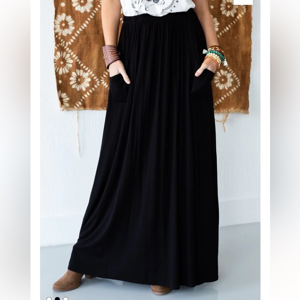 Three Bird Nest Black Maxi Skirt with Pockets size Medium